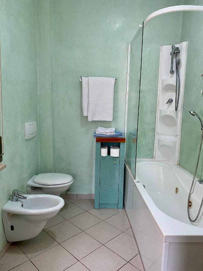 Apartamento Terrazza Zaccagni Parma Exterior foto
